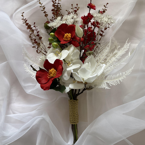 和装ブーケ、椿、胡蝶蘭、マグノリアブーケ ブーケ Maman bouquet 通販
