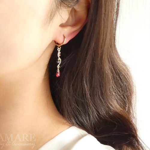 カラーチェンジガーネット・マルチカラーサファイア3連フープ