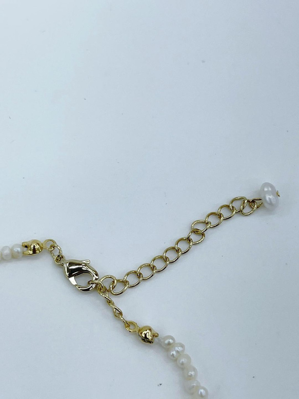 NaNa jewelry   淡水パールイニシャルのネックレス 5枚目の画像