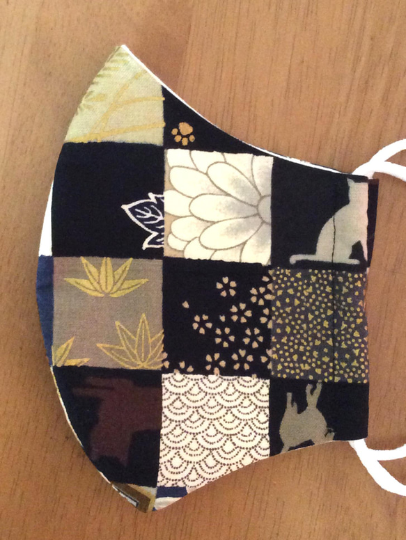 送料無料　マスク 立体 布マスク　ハンドメイド かわいい ねこ  猫 和柄 麻の葉 花柄 黒色系 (裏地白色)A 5枚目の画像