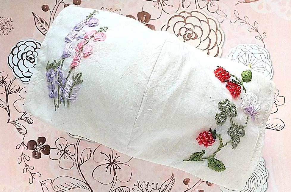 植物刺繍 マスクカバー【ジギタリス・クローバー・ラズベリー