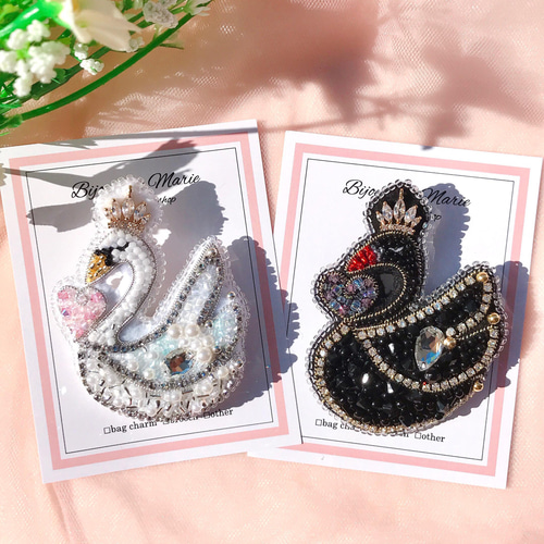 ビーズ刺繍 ✳︎恋するスワンのお姫様ブローチ✳︎ /白鳥/優雅