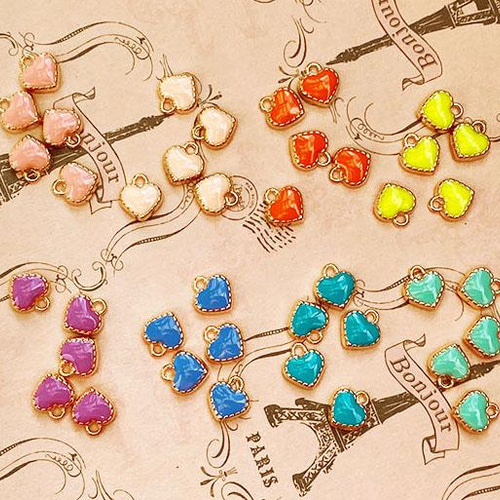 ミニハートチャーム8㎜20個（2種）選べる8色 チャーム HONEYBEETAIL