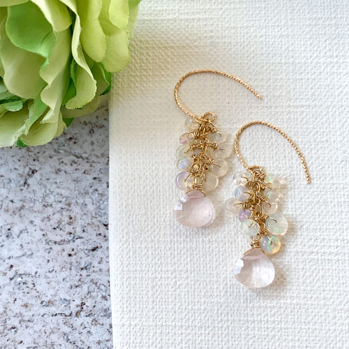 14kgf*ローズクォーツとエチオピア産オパールの春色ピアス／イヤリング