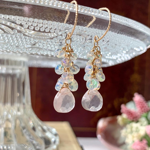 エチオピアンオパール アシンメトリー 華奢 ロングピアス 14kgf 14kgf