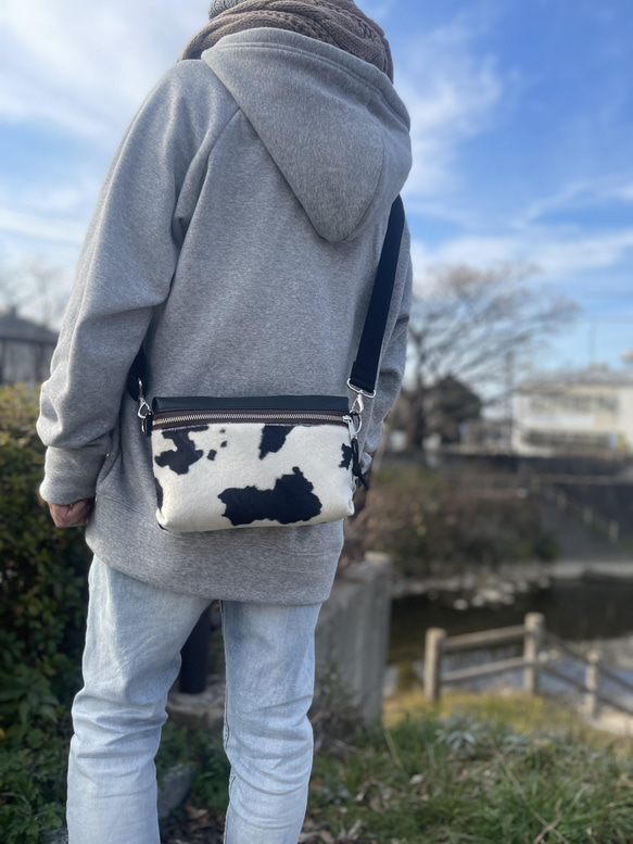 秋冬搭配 動物紋迷你肩包（單色） 牛紋生態毛皮 x 生態皮革 外出 Pochette Sacoche 第2張的照片