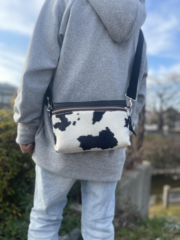 秋冬搭配 動物紋迷你肩包（單色） 牛紋生態毛皮 x 生態皮革 外出 Pochette Sacoche 第9張的照片