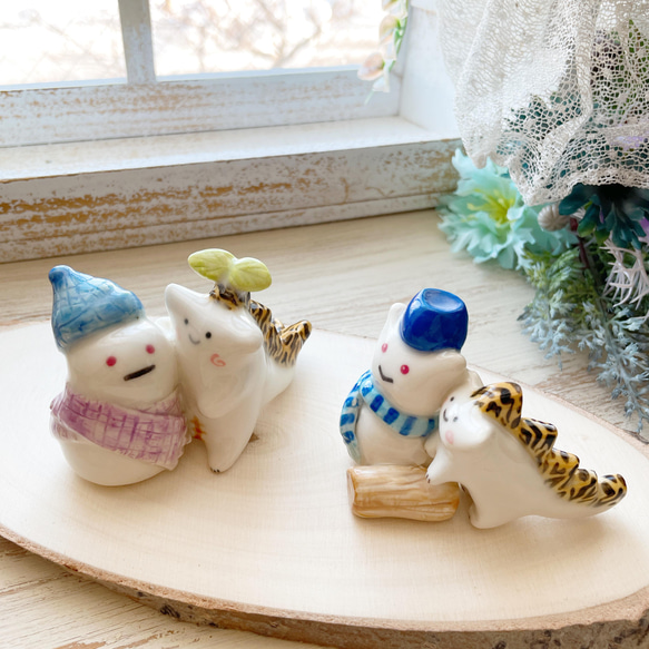 ぴーすこ君と雪だるま 陶人形 猫雪だるま / ベビー 恐竜 2枚目の画像