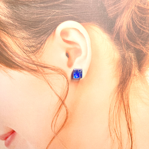 受注制作】《No.107》琉球ガラスガレット キューブピアス ピアス