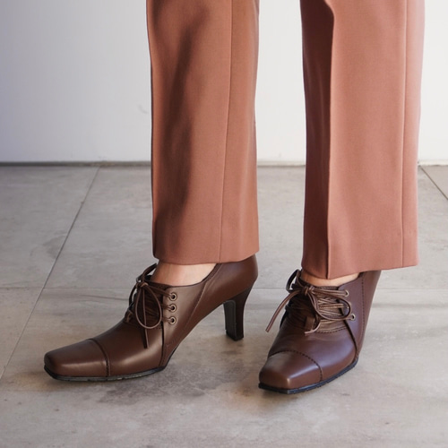 スクエアトゥレースアップパンプス☆ 21.5㎝～25.5㎝ブラック・マロン