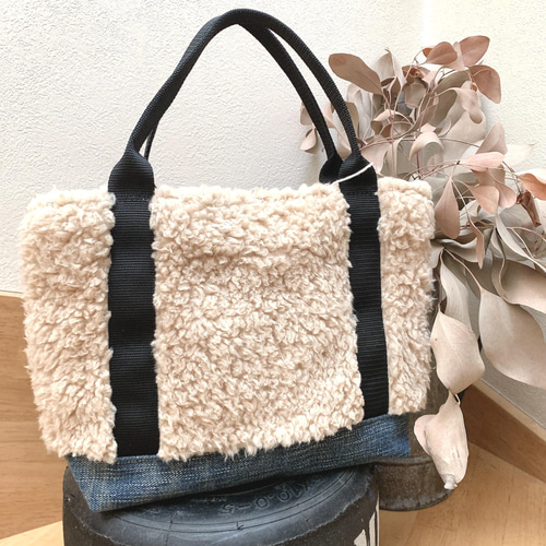 デニムリメイクバック　グレーふわもこ×うさぎ 8da46607cf7a89c4e546cb451fd656