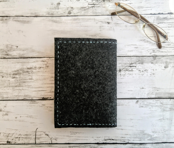 新品❗手作りメリーゴーランド 刺繍 A5 手帳 ブックカバー 文庫本 古川紙工 ブックカバー 文庫 刺繍 HONTOWATASHI コトリびより