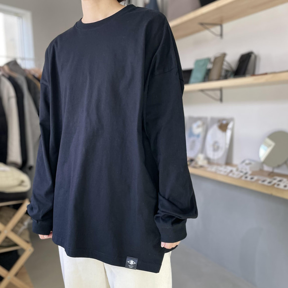 『2024新サイズXL』【ユニセックス 】バックプリント ビッグシルエット ロングスリーブTシャツ【ブラック】 2枚目の画像