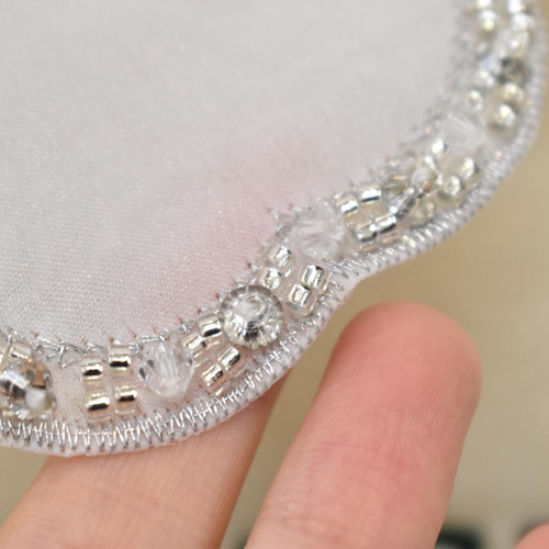 送料無料）ビーズ刺繍スカラップ裾デザインつけ襟（白）【No.757