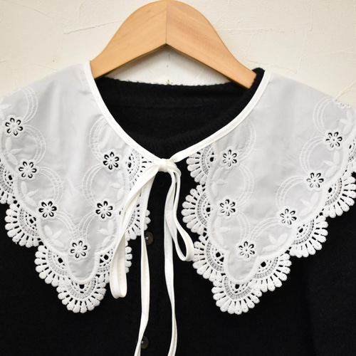 送料無料）華やかカットワーク小花柄刺繍つけ襟（白）【No.777