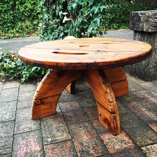 ケーブルドラムを使ったローテーブル ローテーブル・リビングテーブル