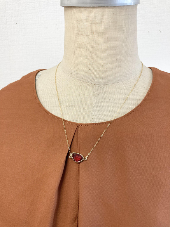 促銷價 ★ 2 件套❗️ 14K 包金❤️ 紅色玻璃項鍊和耳環（紅金） 第12張的照片