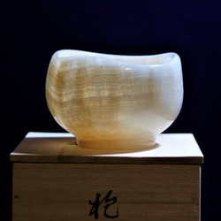 石の器　抹茶茶碗　『抱月』天然石オニックス　彫刻家による手彫りの作品　花器　菓子鉢 4枚目の画像