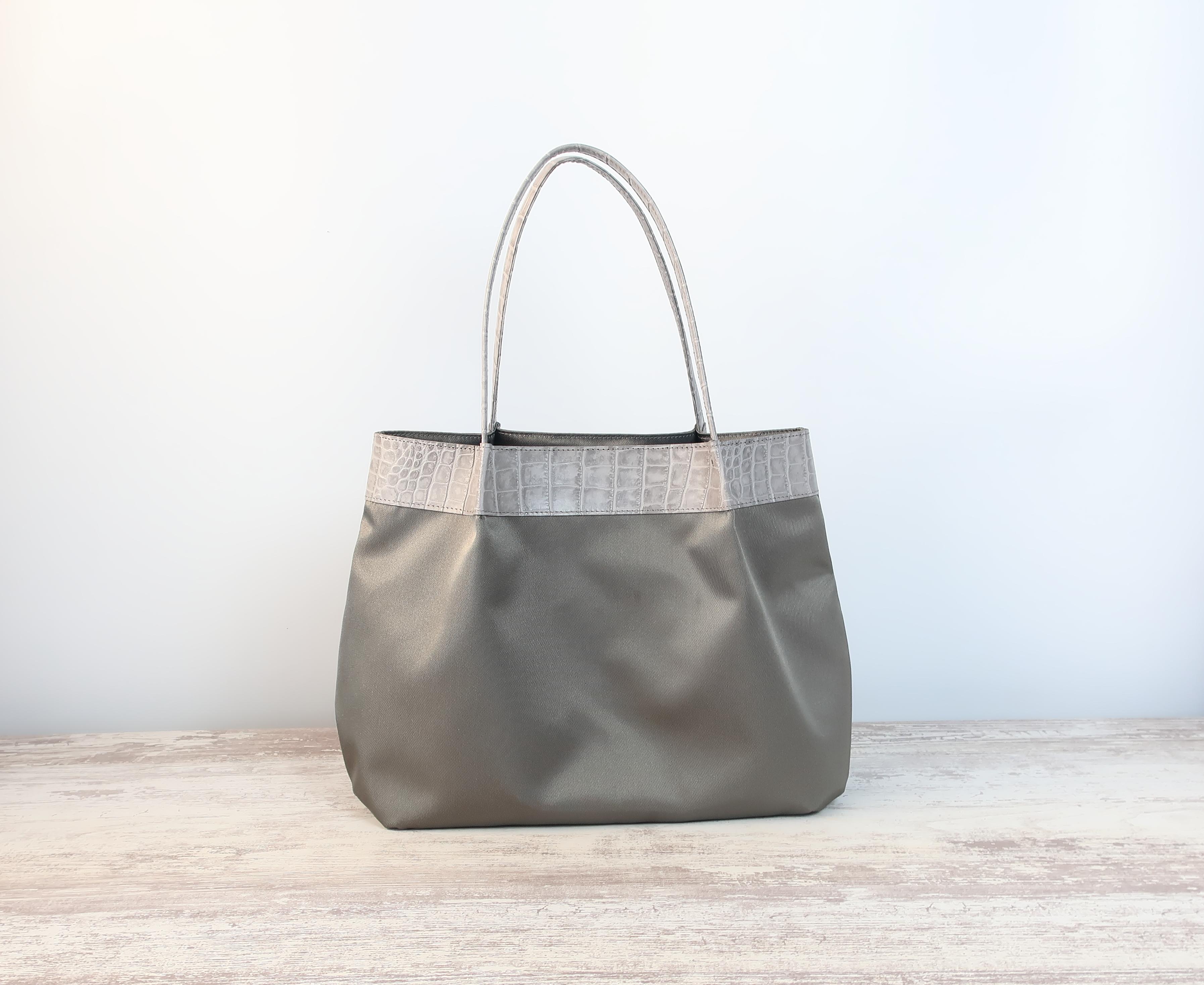 ふんわりタックライト(L)☆彡グレー・受注製作・Ａ4サイズ・軽量・ナイロン×レザー