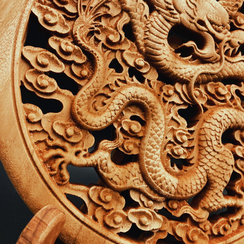 盤竜雲海2 26.5cm（円縁 五爪龍) 参次元彫刻『雅』 透かし彫 楠彫刻