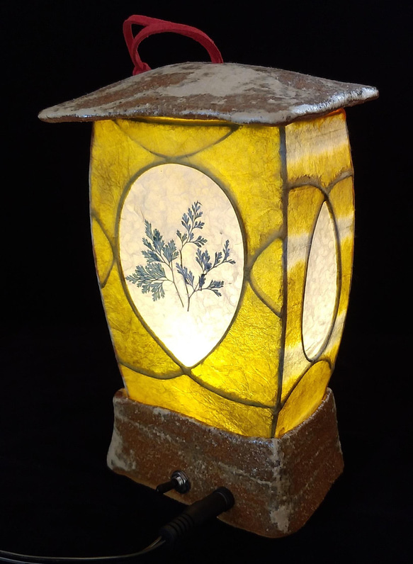 和紙と陶器の灯り・和風ランタン 1枚目の画像