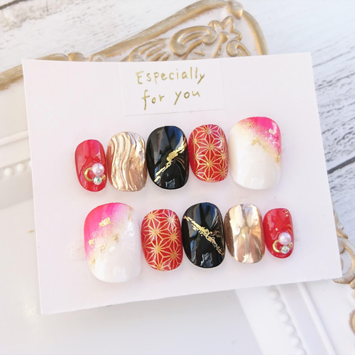 送料無料♡色打掛や前撮りや振袖に◇赤のグラデーションと黒と金の  