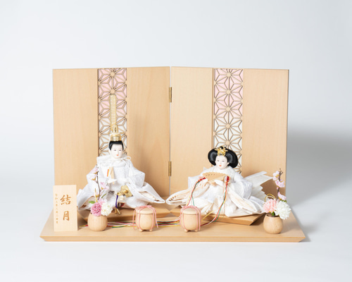 ことのひな人形（0376）（ゆきP）平台｜コンパクトな木製雛人形