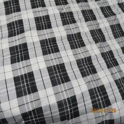 ボイル糸　ブラック　チェック　ハンドメイド　ドレープ感　シャツ　ブラウス　播州織　キュプラ　コットン 1枚目の画像