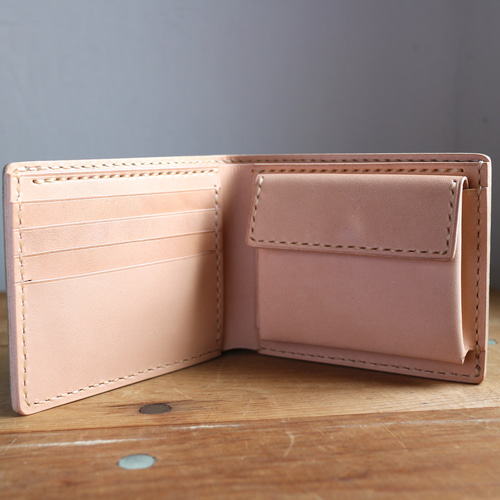 受注生産品】二つ折り財布 〜栃木アニリン緑×栃木ヌメ〜 二つ折り財布