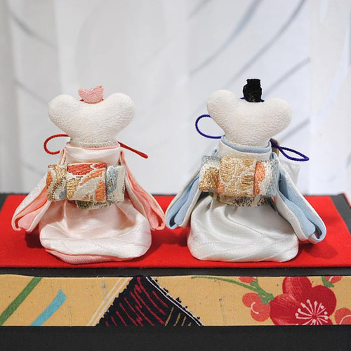 古布縮緬生地などを使ったネズミのお雛様セット 古布縮緬生地などを使ったネズミのお雛様セット