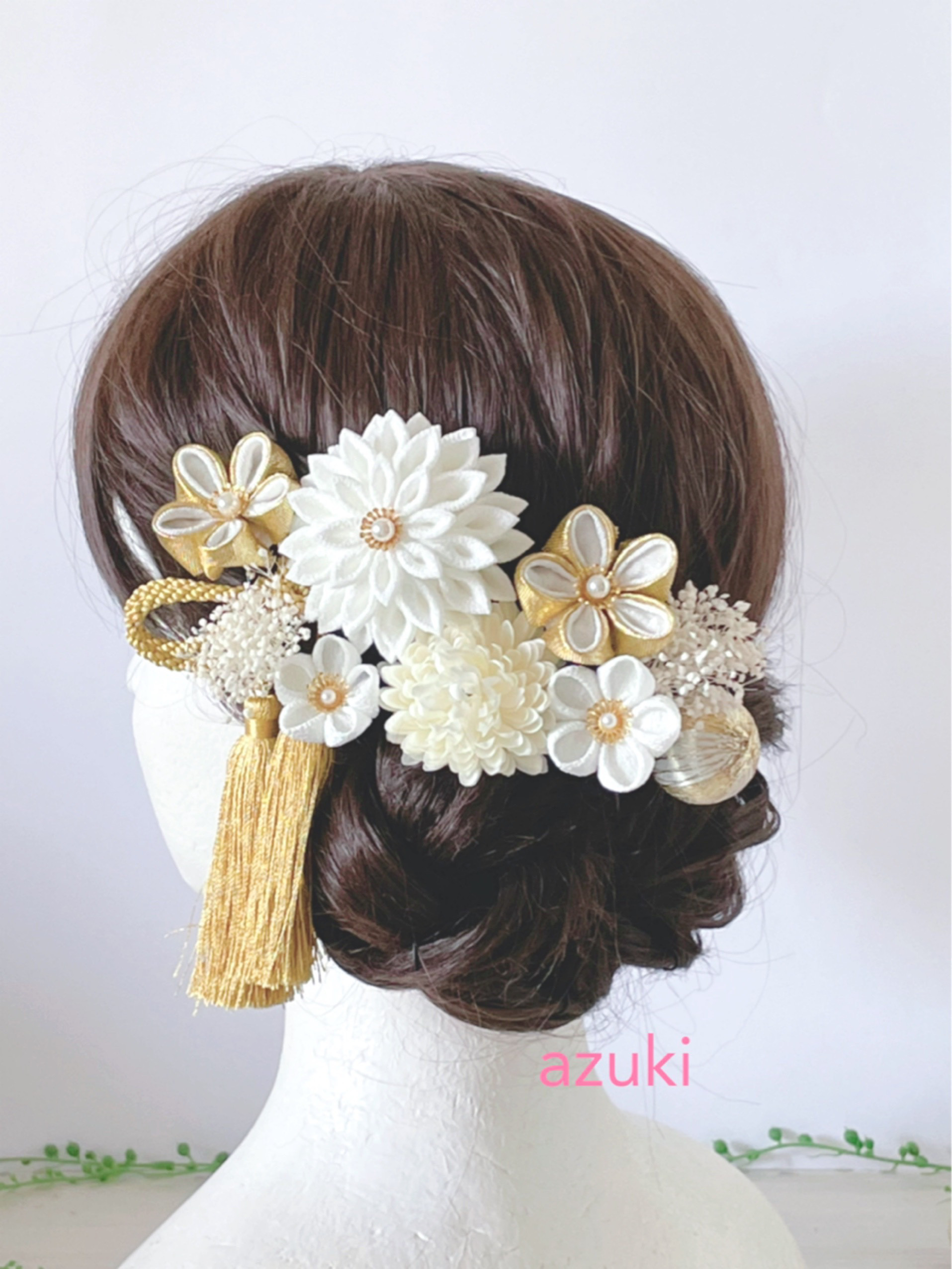 つまみ細工　ゴールド　白　10点セット　タッセルリボンの色変更可能　かすみ草ブリザードフラワーの追加可能