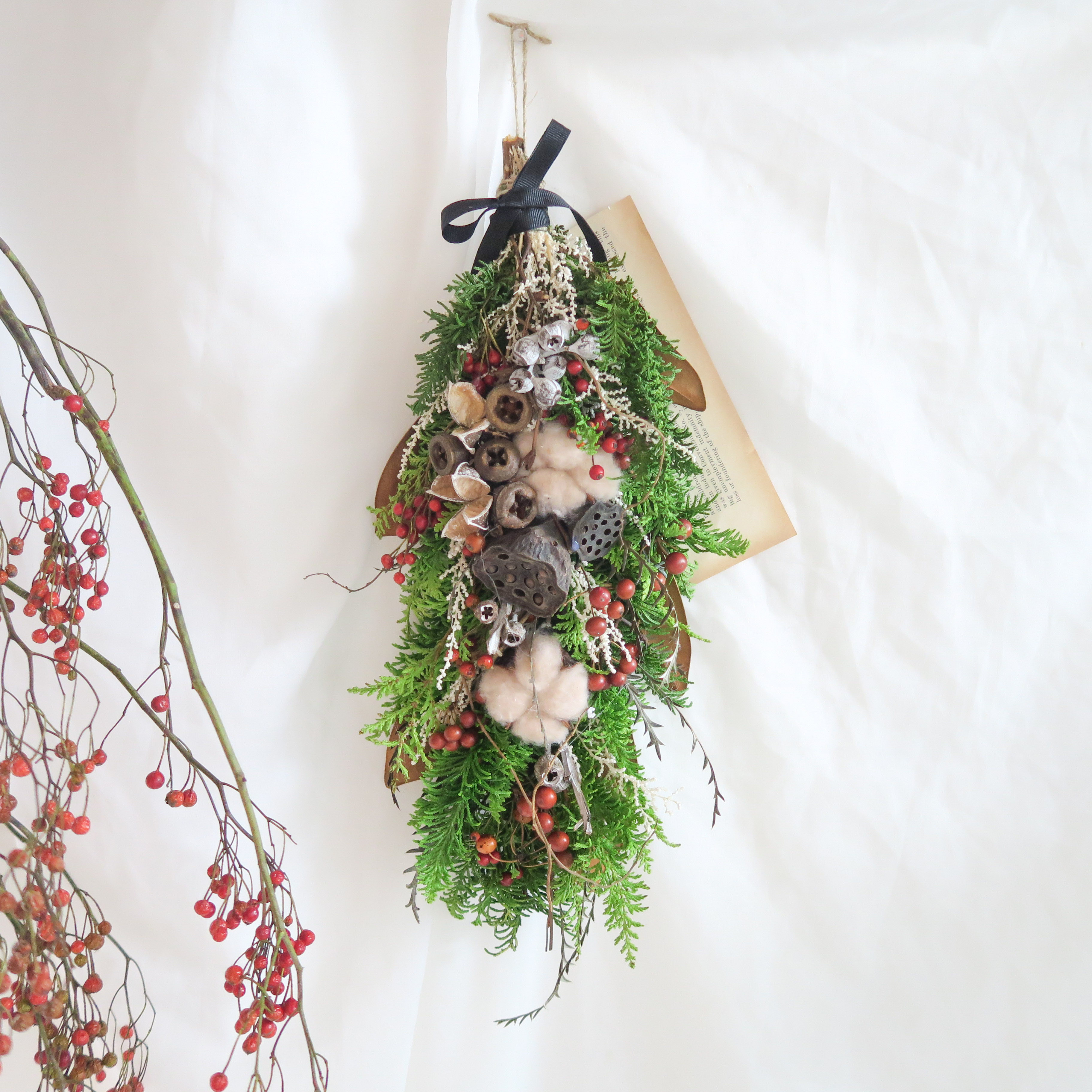 2025クリスマス2025超早割　クリスマスvertical Christmas swag 　壁掛け　冬支度