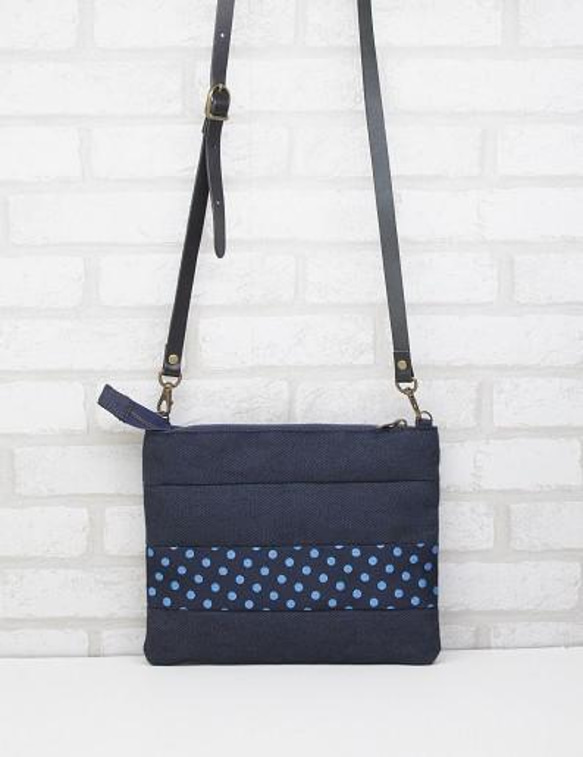 【新品・未開封】familiar チェック柄 サコッシュ 約22×17cm モバイルサコッシュ（#131 無彩キュービック） ｜小倉織｜小倉