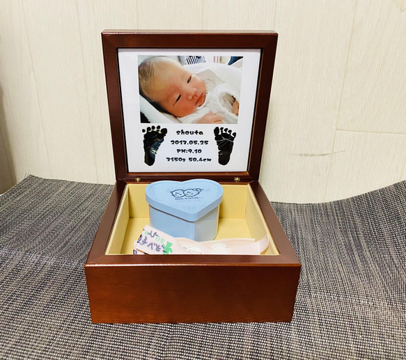 LINEで簡単【名入れ 写真入り タイル付きメモリアルボックス】出産祝い 出産記念品 メモリアルボックス オーダー 子供 2枚目の画像