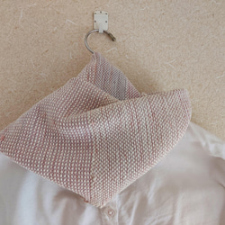 手織り　綿と絹のやさしいマフラー　経糸灰ピンク　作品2102 2枚目の画像