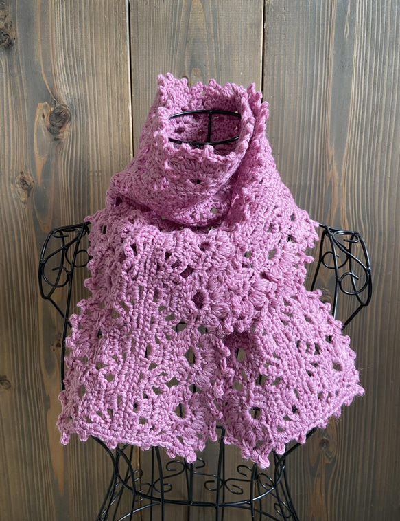 かぎ針編みウールマフラー(ピンク) 2枚目の画像