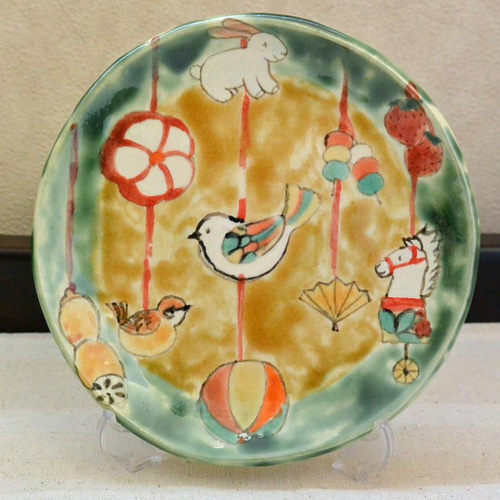 ひな祭りの絵皿 つるしびな 陶器の絵付 カラフルなお皿 うさぎ・スズメ