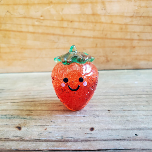 イチゴちゃん 立体・オブジェ 硝子工房nico 通販｜Creema(クリーマ  