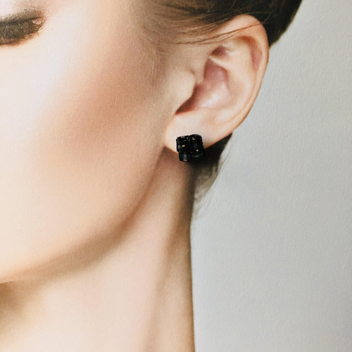 PVC 塩化ビニル ピアス 四角 黒 ピアス（スタッド・一粒