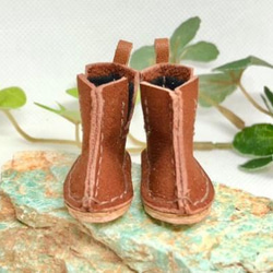 革細工　ミニチュアサイドゴアブーツ　miniature  boots. 2枚目の画像