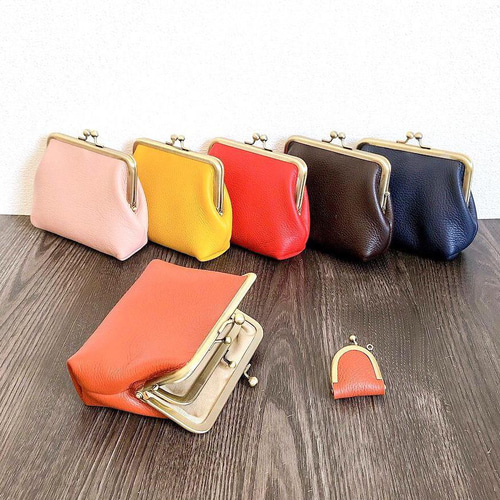 親子がま口お財布　ハンドメイド　革 親子がま口財布👛﻿ ﻿ すべて口金つけ終わりました😊﻿ ﻿ #親子がま口