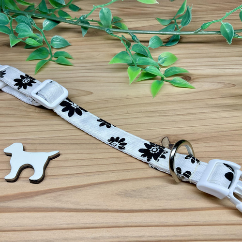 Reika　複数&リピート価格　犬　首輪&リード　花柄　ハンドメイド 犬 首輪&リード 花柄 人気柄 定番 モノトーン ホワイト