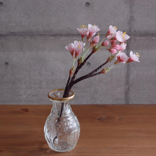 ひろりん❁クレイフラワー*リース♥ワンちゃんのお花見デート♥桜♥粘土細工 受注制作》❁クレイフラワーの桜1本・インテリアフラワー