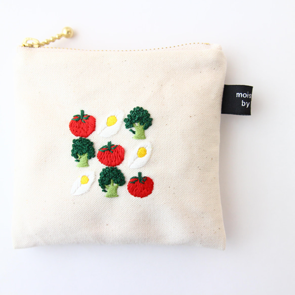 20%OFF！〈10㎝ファスナー〉「私の好きなサラダ」刺繍ポーチ 2枚目の画像