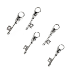 373-G k16gp 透かしローズチャーム Queen Rose 2個 チャーム Starie