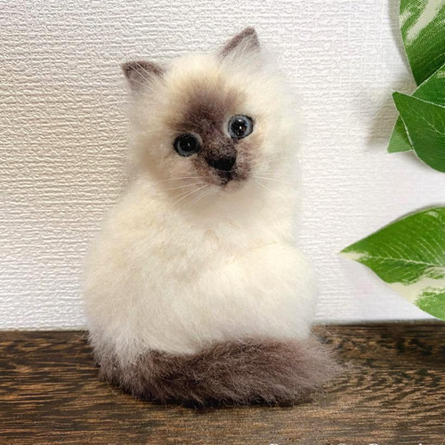 羊毛フェルト猫 バーマン猫ブローチ 羊毛フェルト バーマン猫 ブローチ ブローチ ♡Gatto Libero♡まうねこ