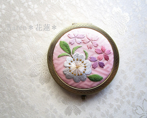 戸塚刺繍　八角形刺繍花柄ミラー 一輪の花刺しゅうシリーズ＞転写布1柄&解説セット | 戸塚