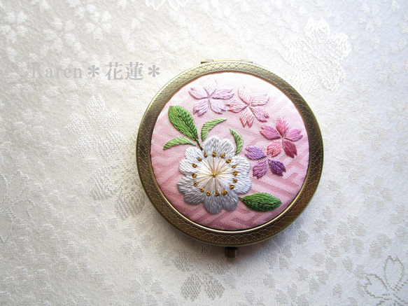 さくら】日本刺繍のコンパクトミラーAG ◇桜色◇ #刺繍#手刺繍
