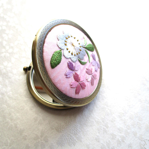 さくら】日本刺繍のコンパクトミラーAG ◇桜色◇ #刺繍#手刺繍