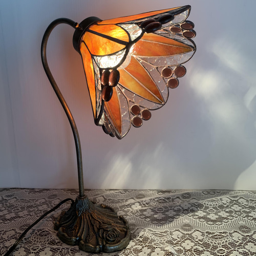 ステンドグラスランプ《リリー》オレンジ スタンドライト・テーブル